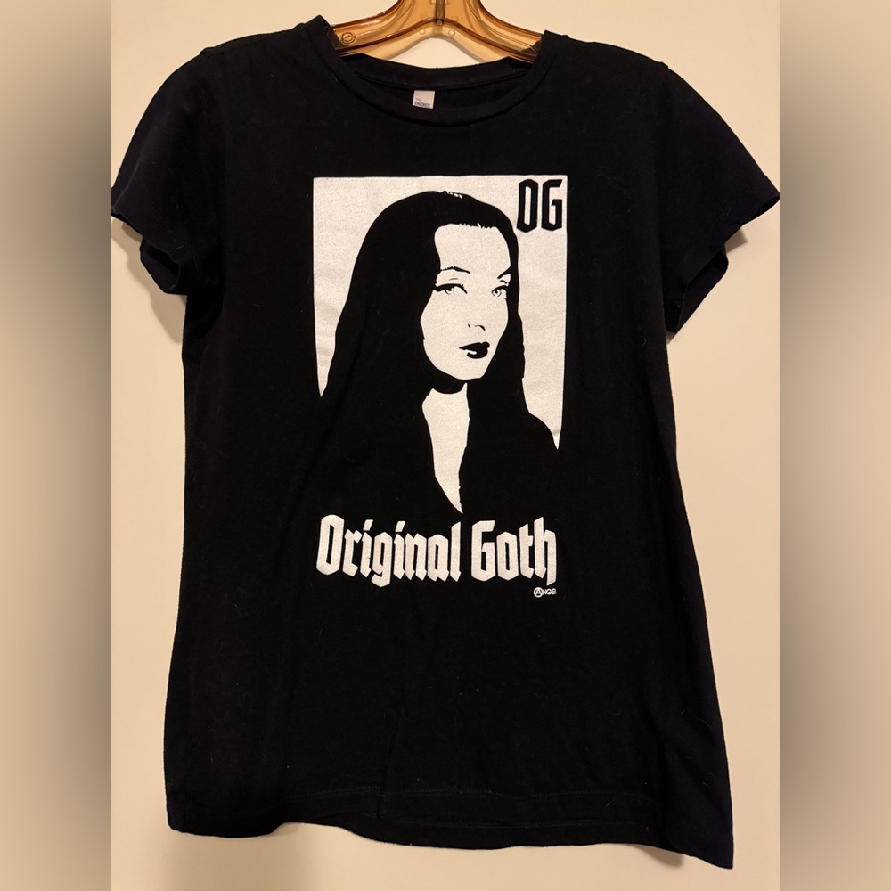 Mortician Addams Original Goth shirt medium